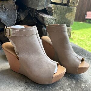 Kork-Ease Berit CorkTan Wedge peep toe leather sandal Shoes Sz-6M. H